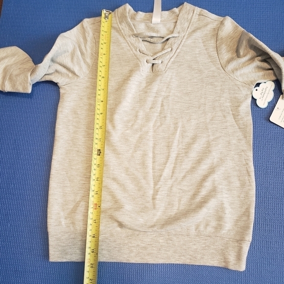 90 Degree By Reflex Girls sweater - Picture 4 of 6